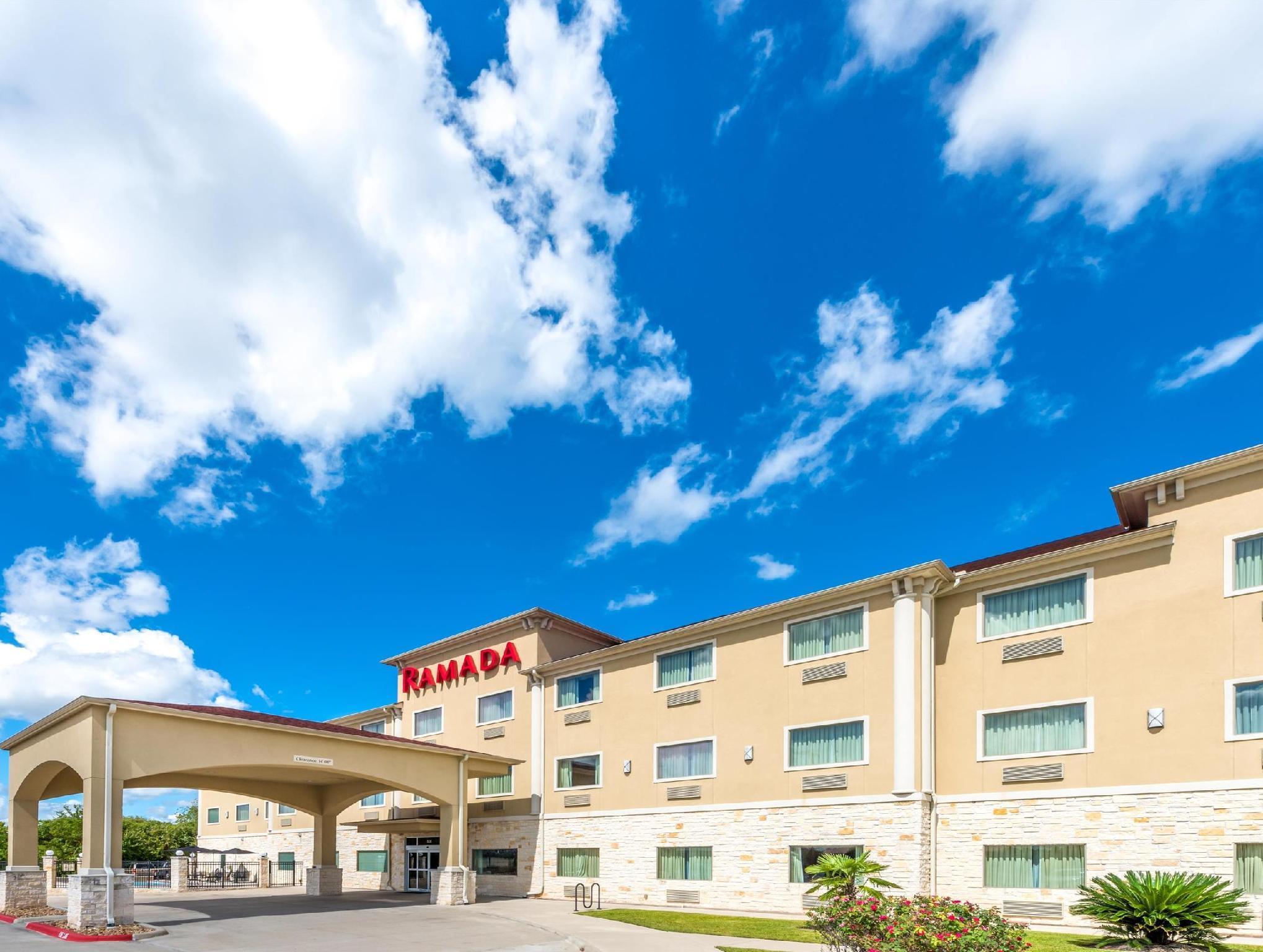 Ramada By Wyndham College Station Hotel Ngoại thất bức ảnh