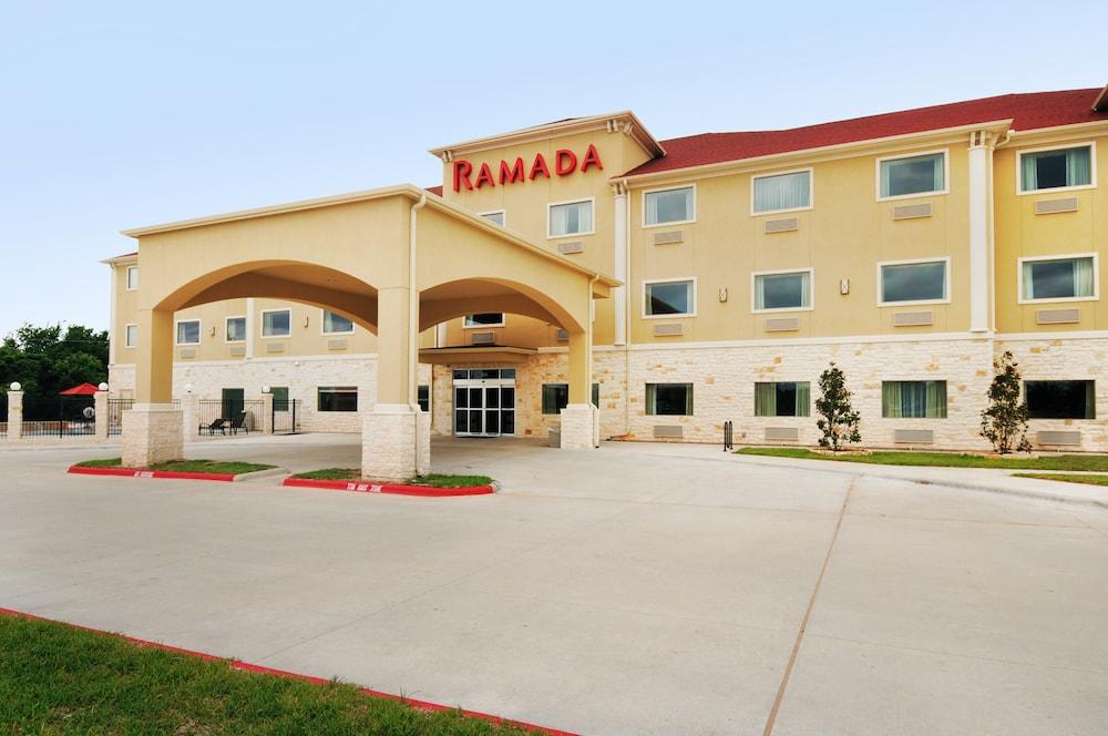 Ramada By Wyndham College Station Hotel Ngoại thất bức ảnh